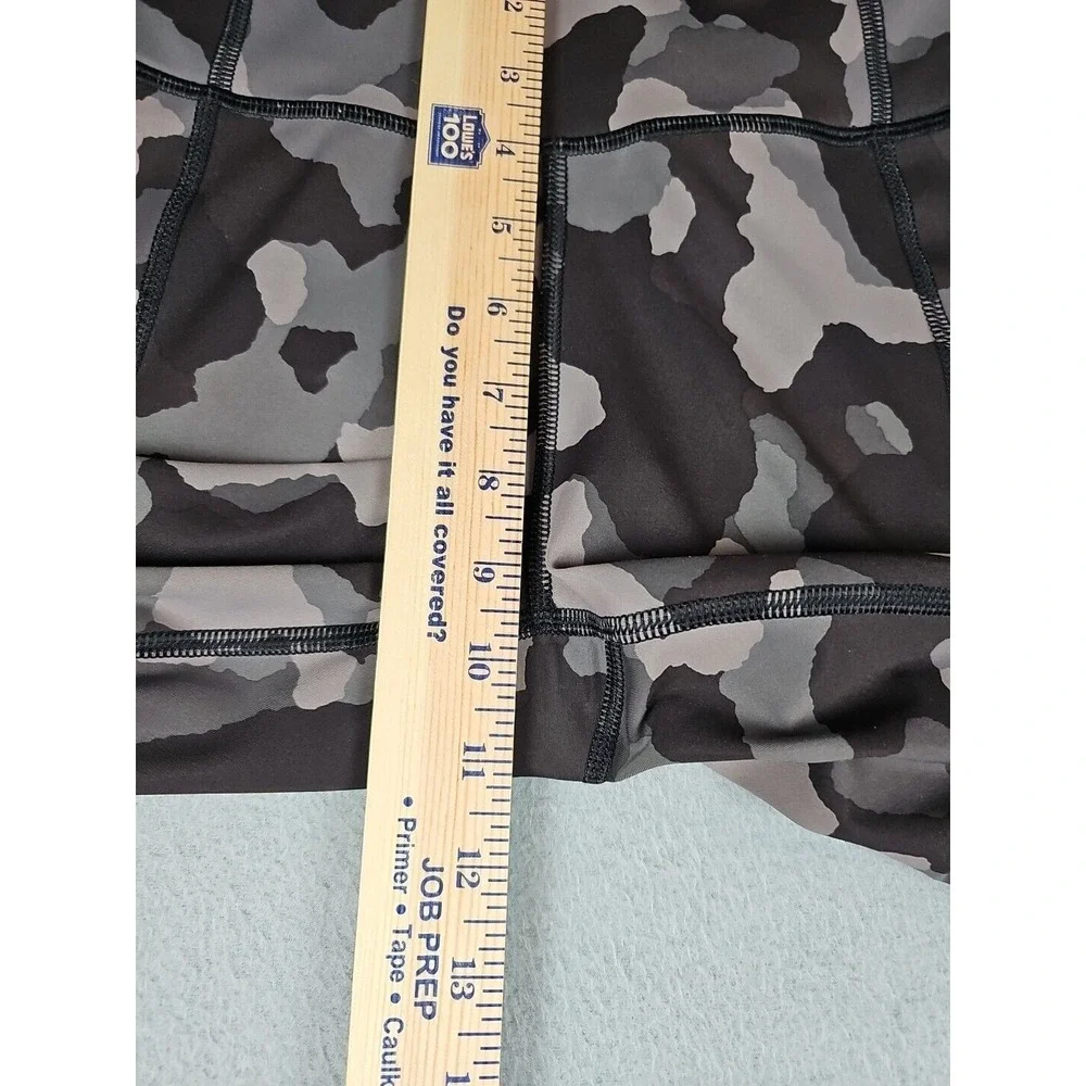 Athleta Lightning Camo 7/8 Tight Athletic Leggings Pockets Size S Green